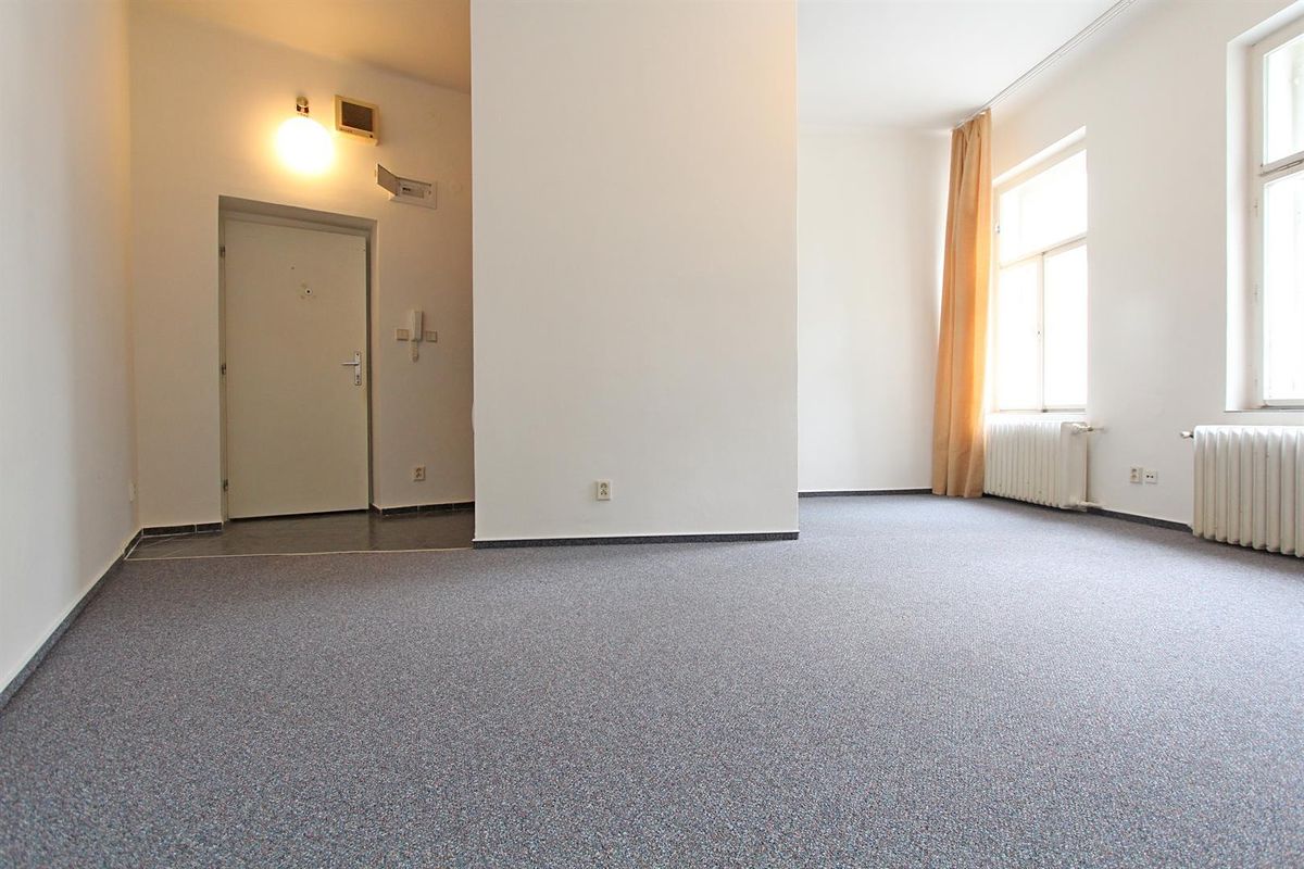 Pronájem bytu 1+kk 28 m²