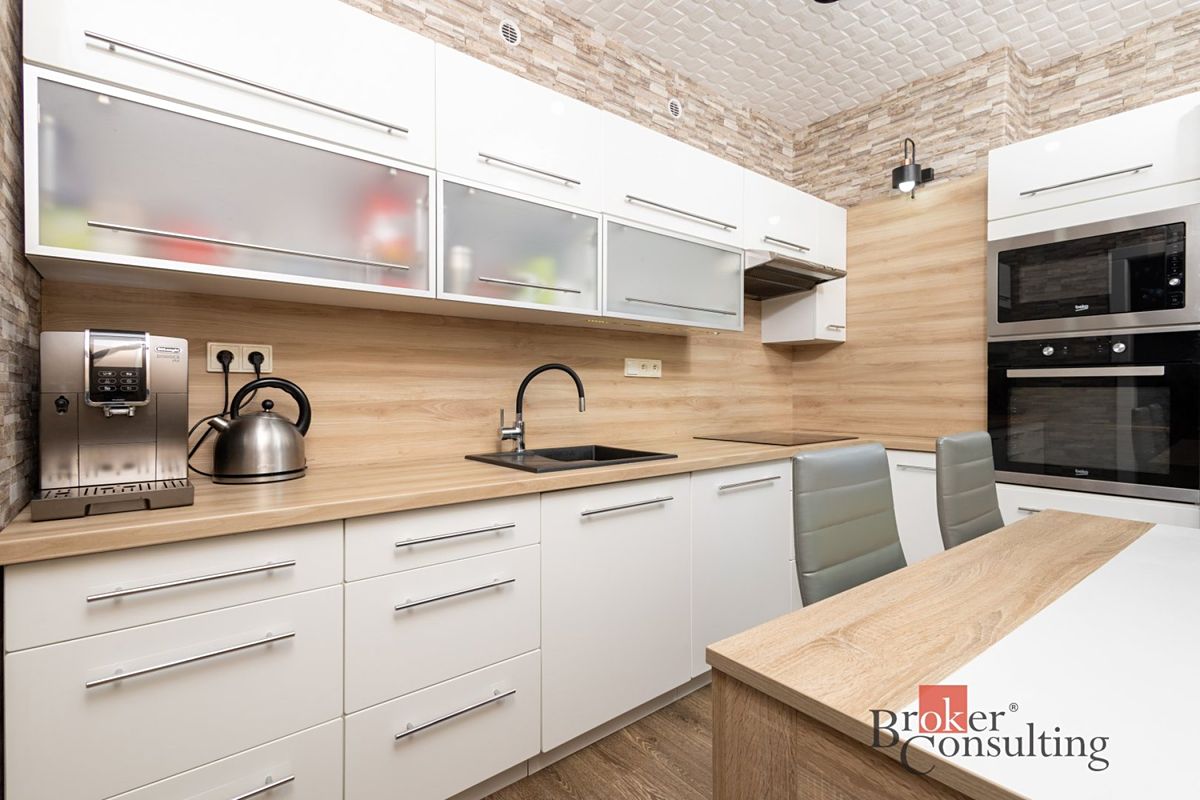 Pronájem bytu 3+1 62 m² – fotografie 2