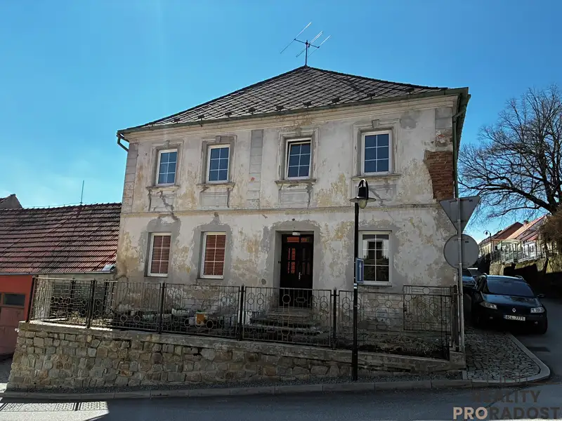 Prodej rodinného domu 250 m², pozemek 176 m², Benešov nad Černou – náhled fotky 3