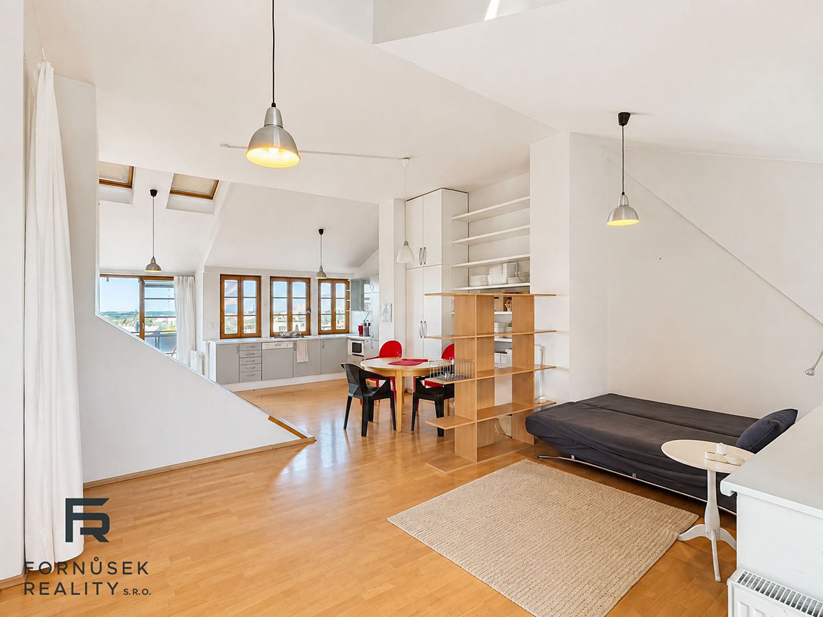 Pronájem bytu 2+kk 75 m² – fotografie 2