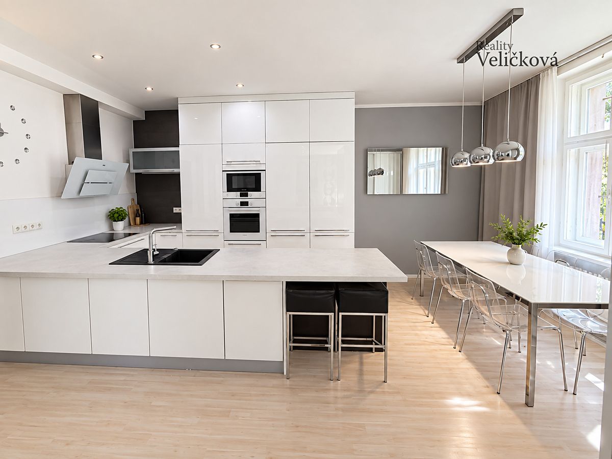 Pronájem bytu 3+kk 109 m²