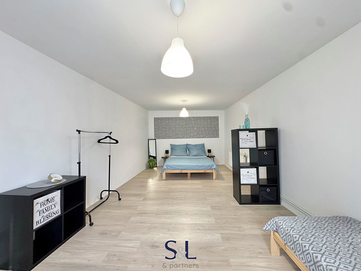 Pronájem bytu 2+kk 74 m² – fotografie 3