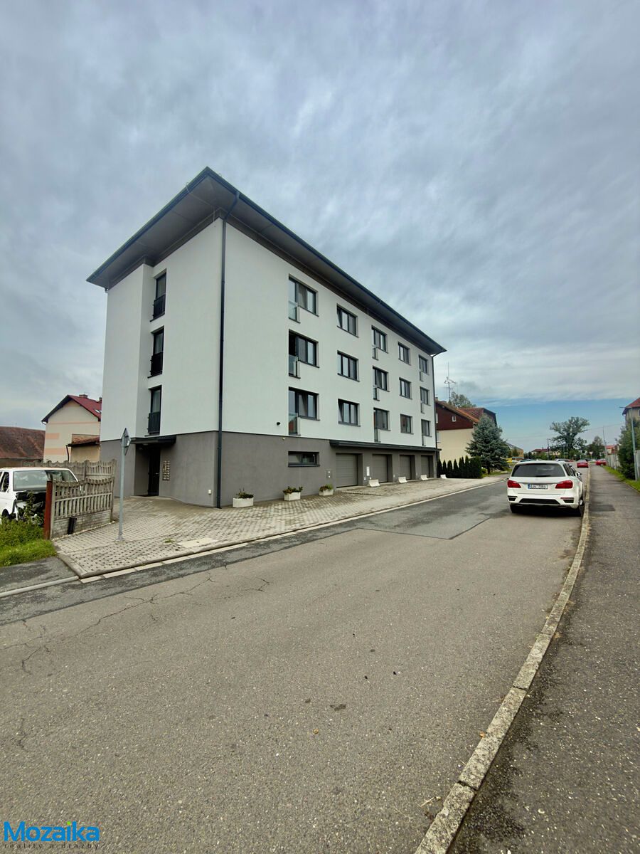 Pronájem bytu 1+kk 29 m² – fotografie 3