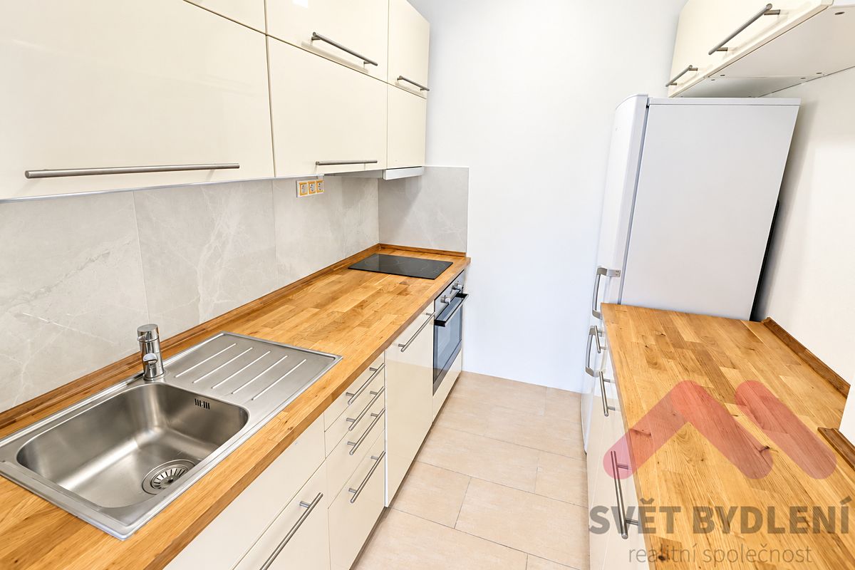 Pronájem bytu 2+kk 44 m² – fotografie 3