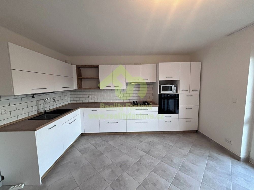 Pronájem bytu 3+kk 56 m²
