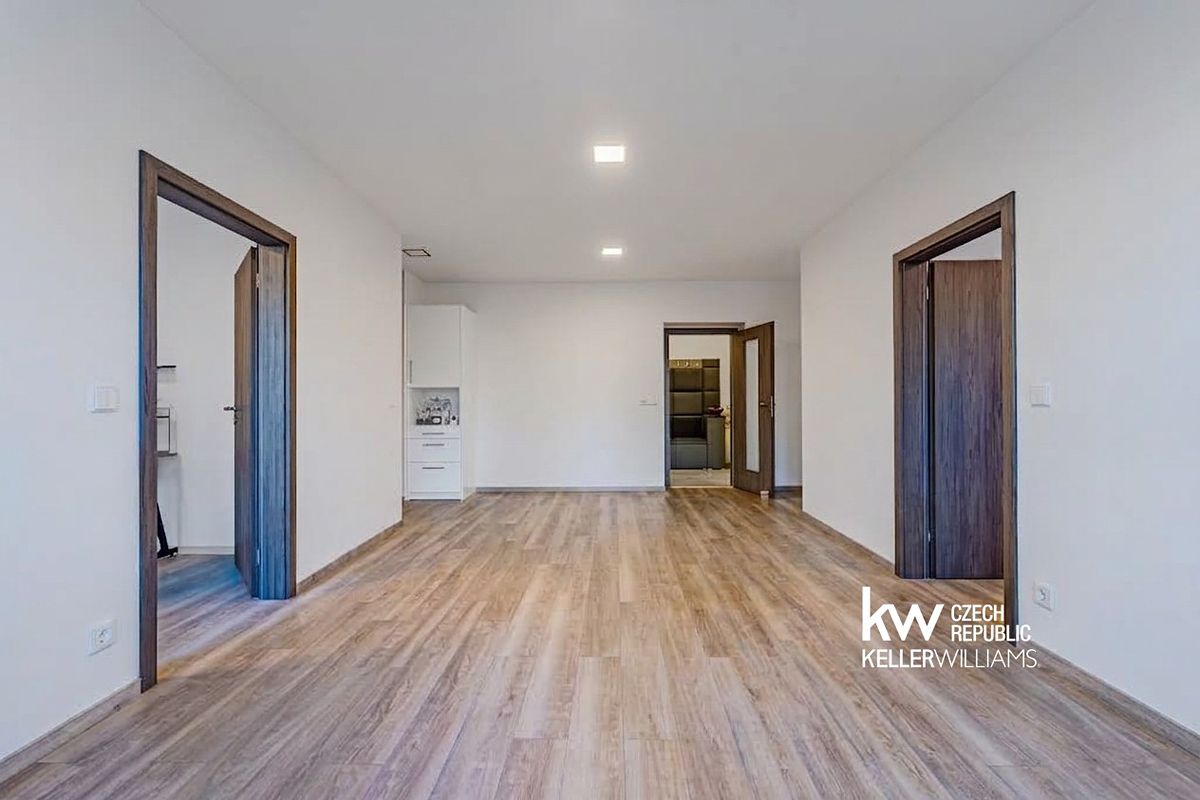 Pronájem bytu 3+kk 70 m² – fotografie 2