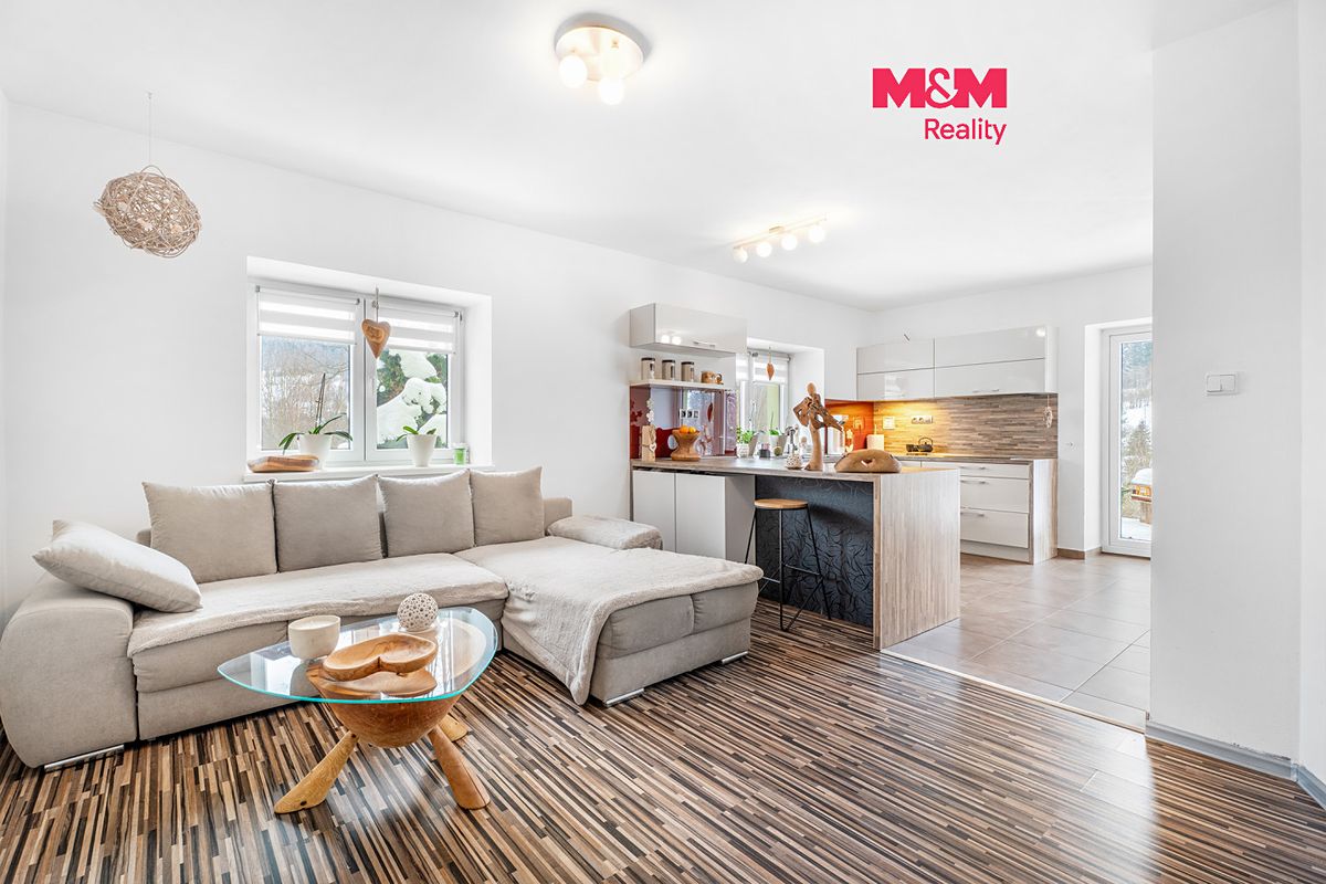 Prodej rodinného domu 179 m², pozemek 844 m²