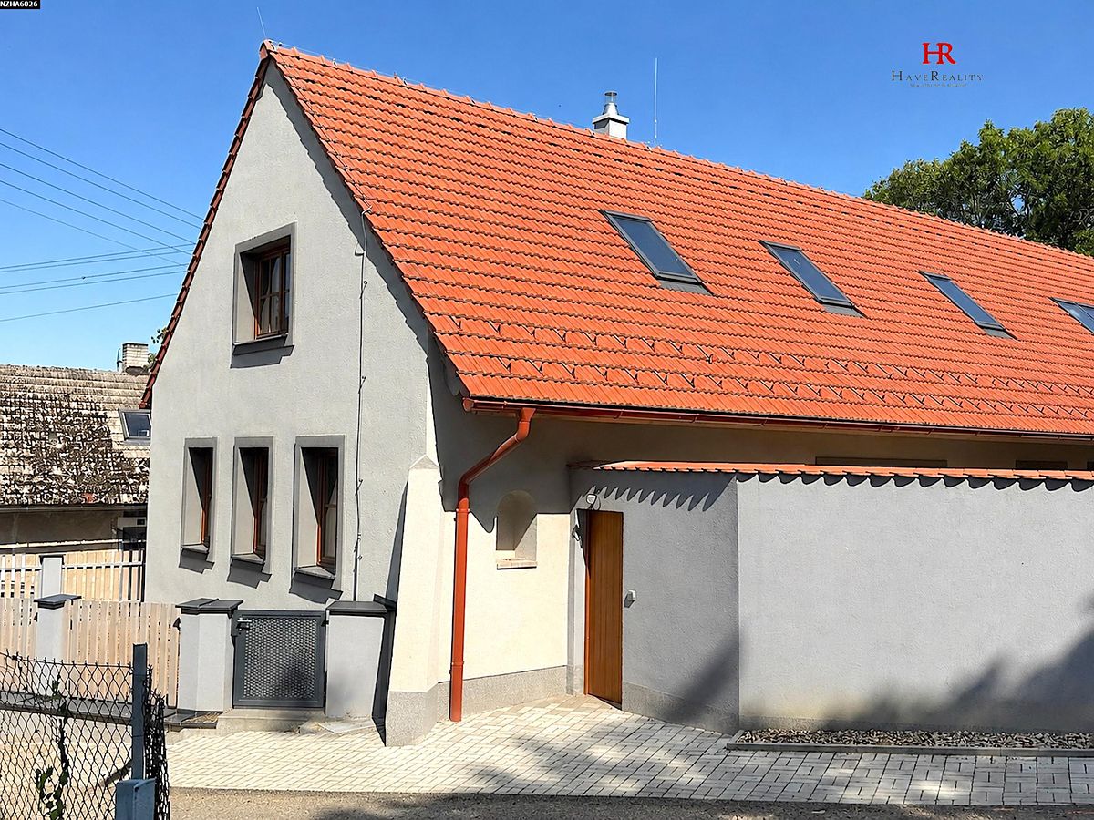 Prodej rodinného domu 171 m², pozemek 359 m² – fotografie 2
