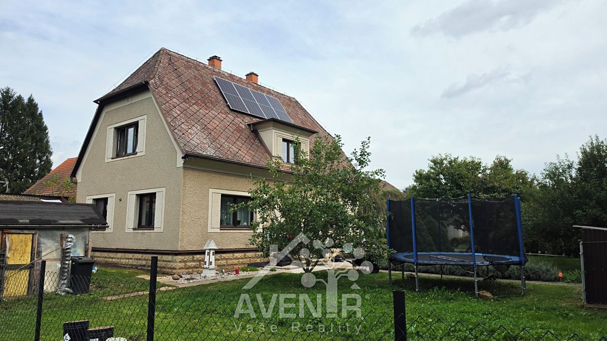 Prodej rodinného domu 130 m², pozemek 788 m² – fotografie 2
