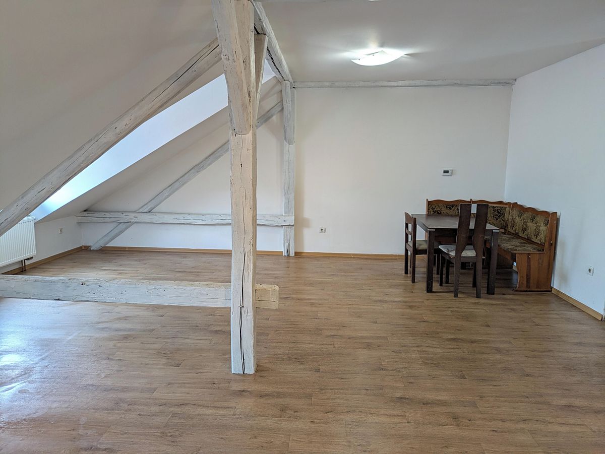 Pronájem bytu 2+kk 90 m² – fotografie 3