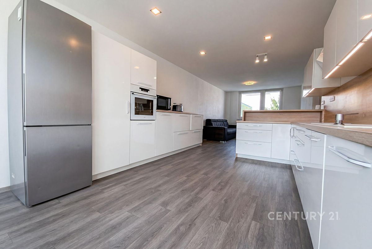 Prodej bytu 4+kk 93 m² – fotografie 2