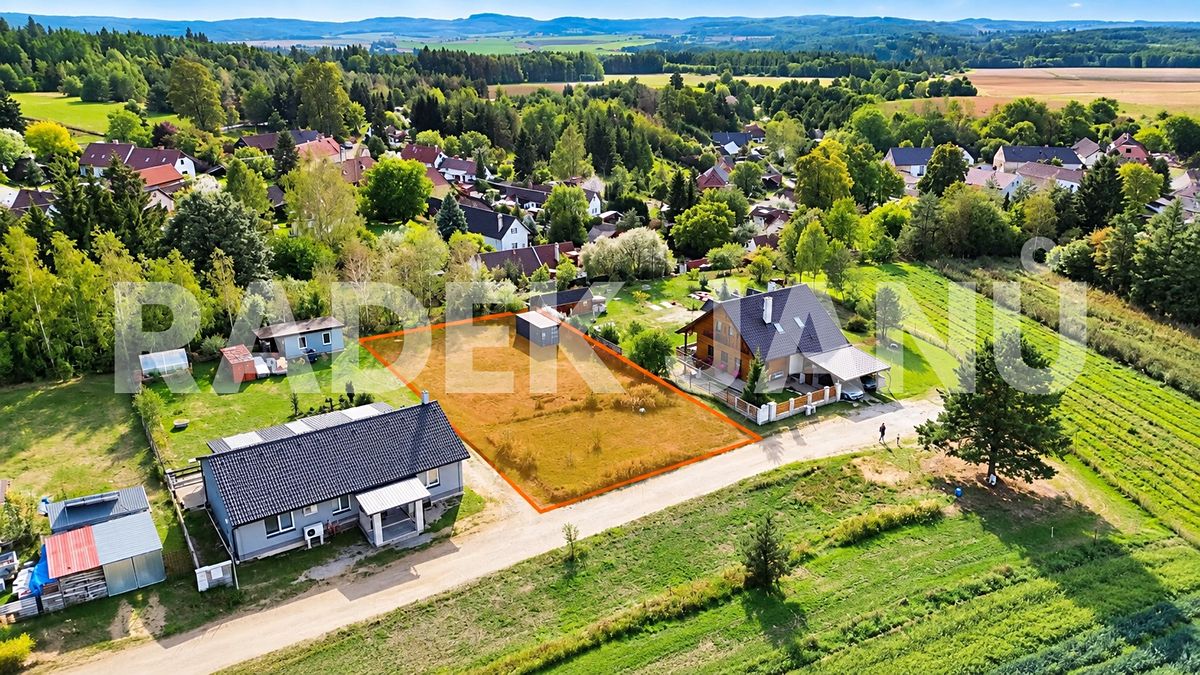 Prodej stavebního pozemku 1032 m²