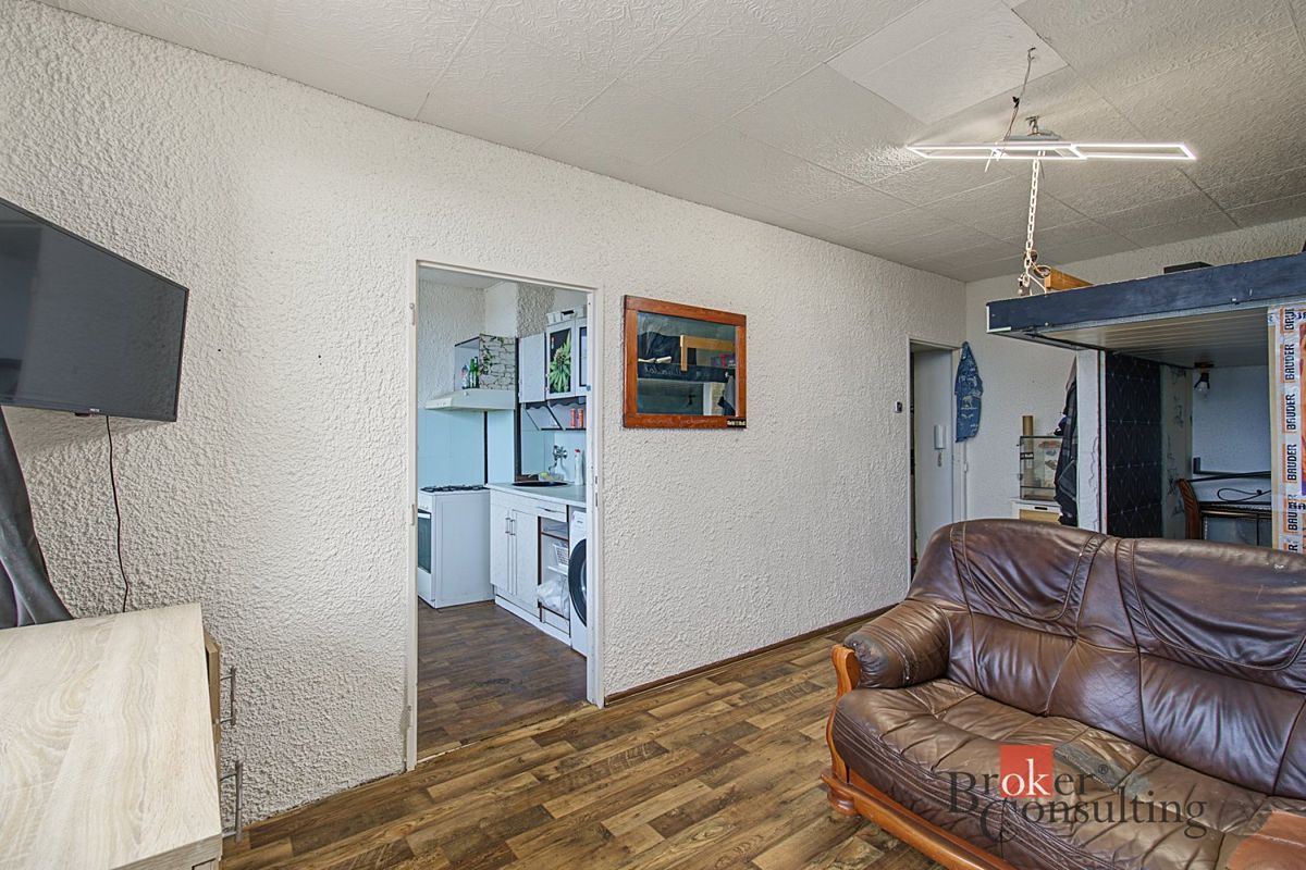 Pronájem bytu 1+1 34 m² – fotografie 2