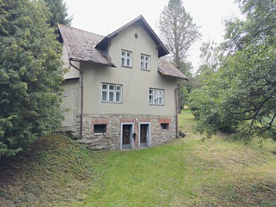 Prodej  rodinného domu 121 m², pozemek 10 772 m²