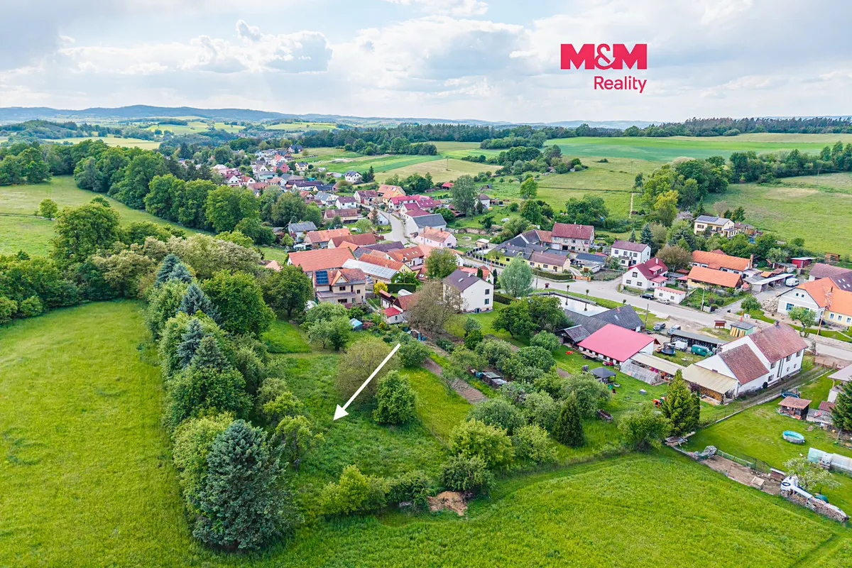 Prodej stavebního pozemku 1693 m²
