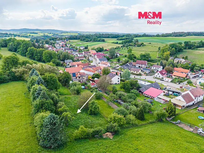Prodej stavebního pozemku 1693 m², Benešov – náhled fotky 1