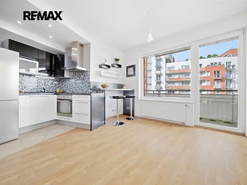 Prodej bytu 2+kk 57 m², Praha – náhled fotky 3