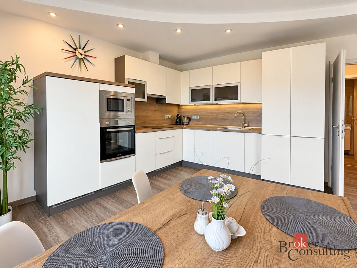 Pronájem bytu 3+kk 67 m² – fotografie 5
