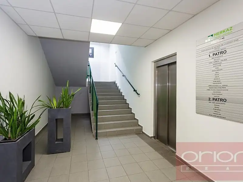 Pronájem kanceláře 38 m², Praha – náhled fotky 2