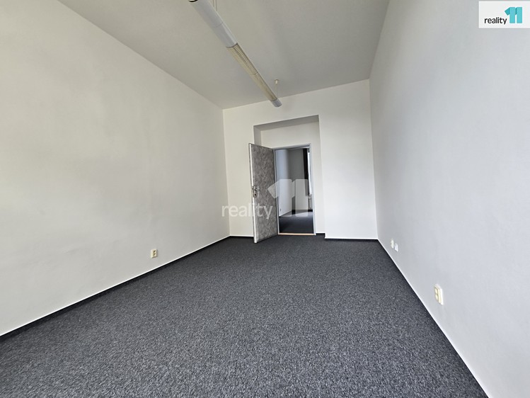 Pronájem komerčního prostoru, 75 m² (4 z 10)