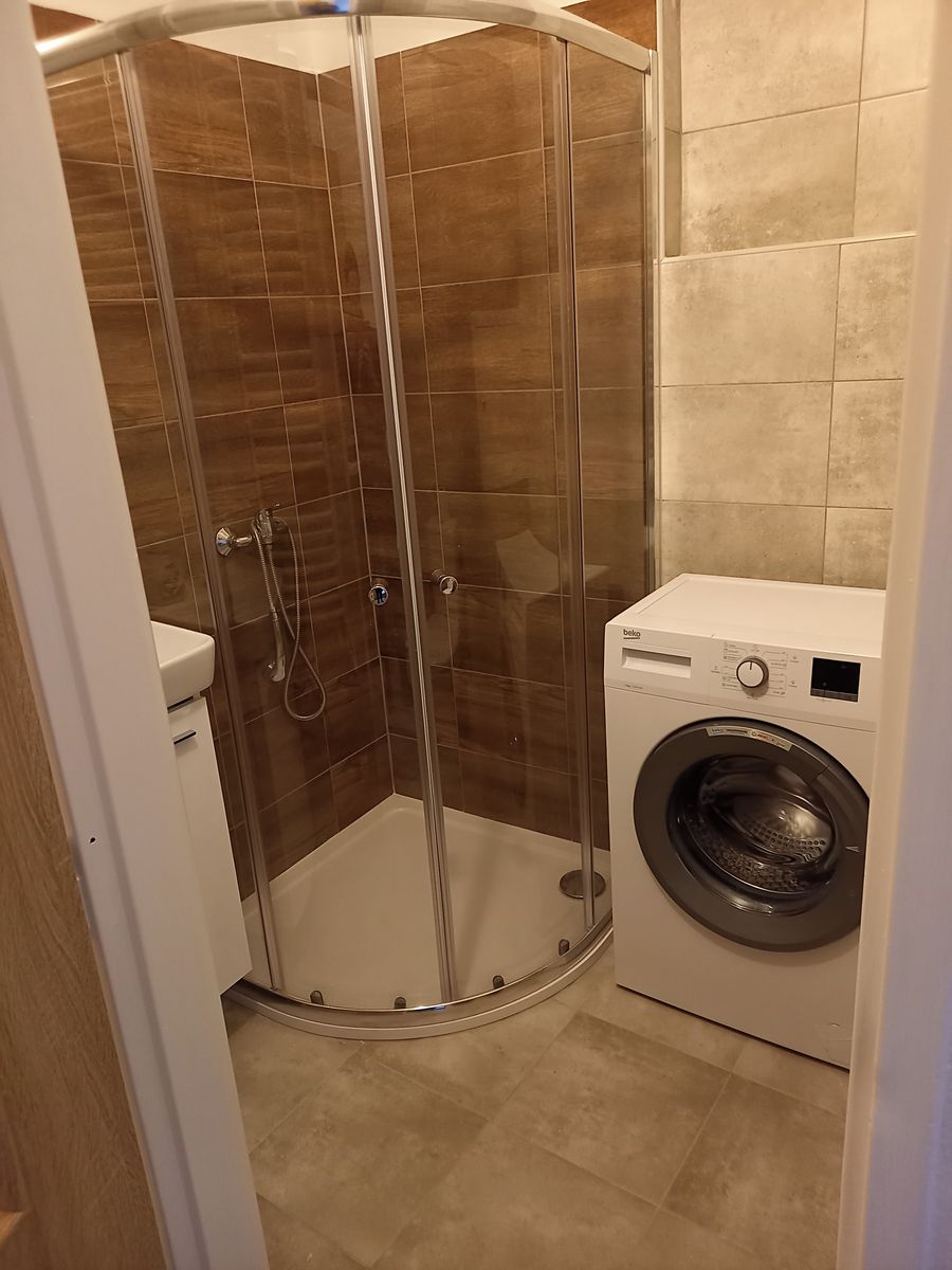 Pronájem bytu 1+kk 27 m² – fotografie 3