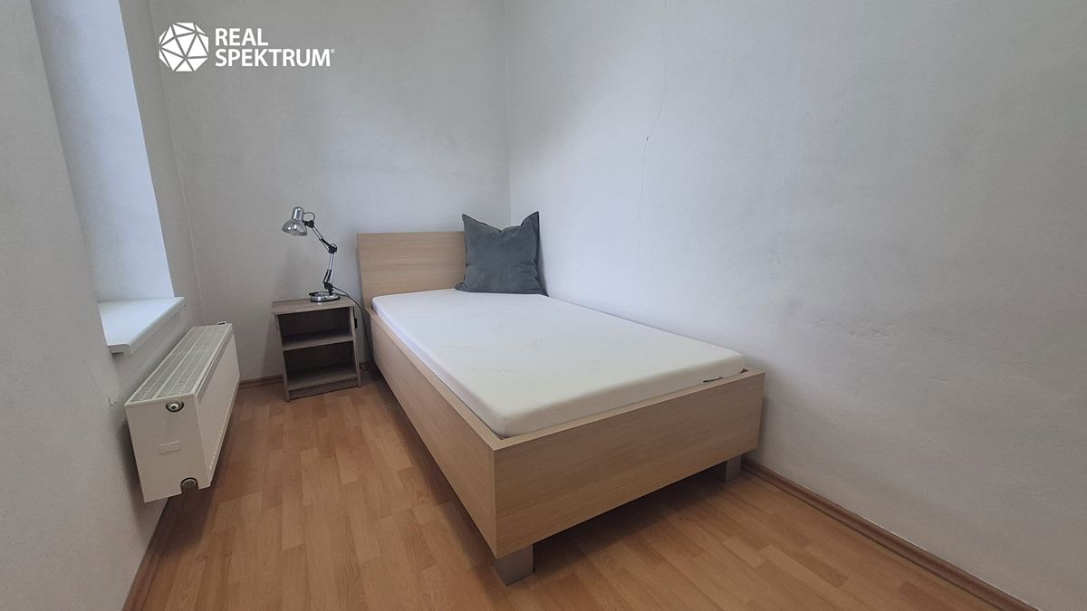 Pronájem bytu pokoje 38 m² – fotografie 5