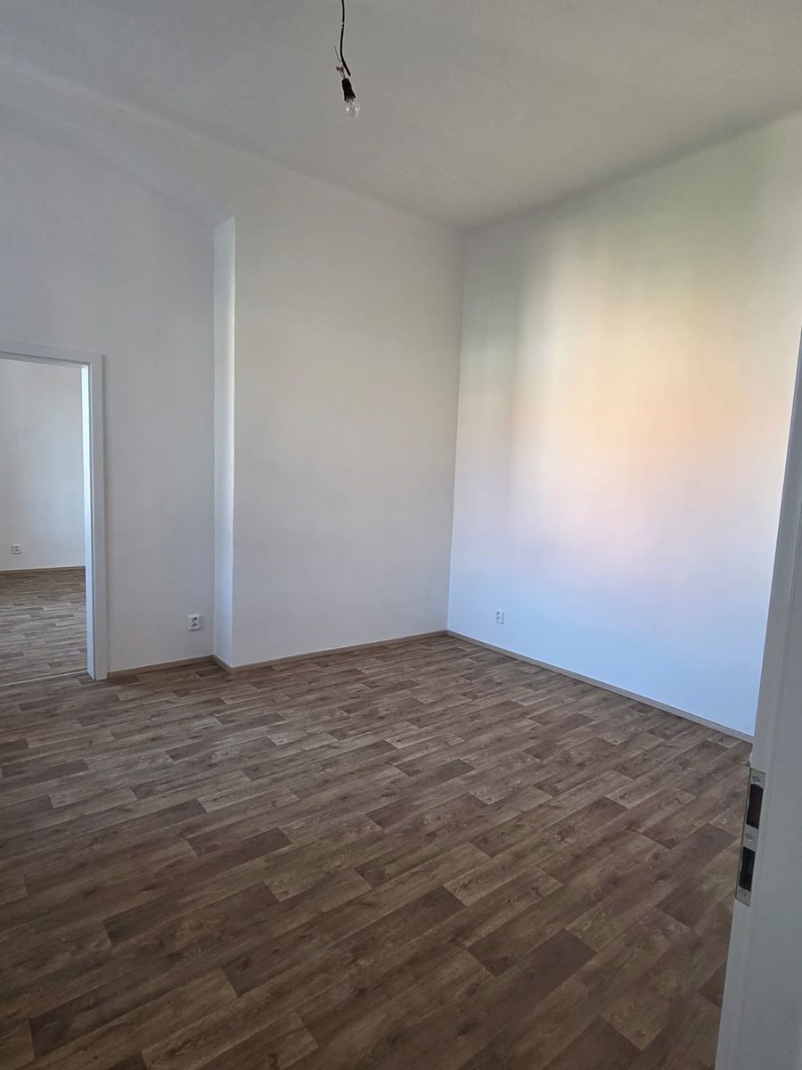Pronájem bytu 2+kk 50 m² – fotografie 3