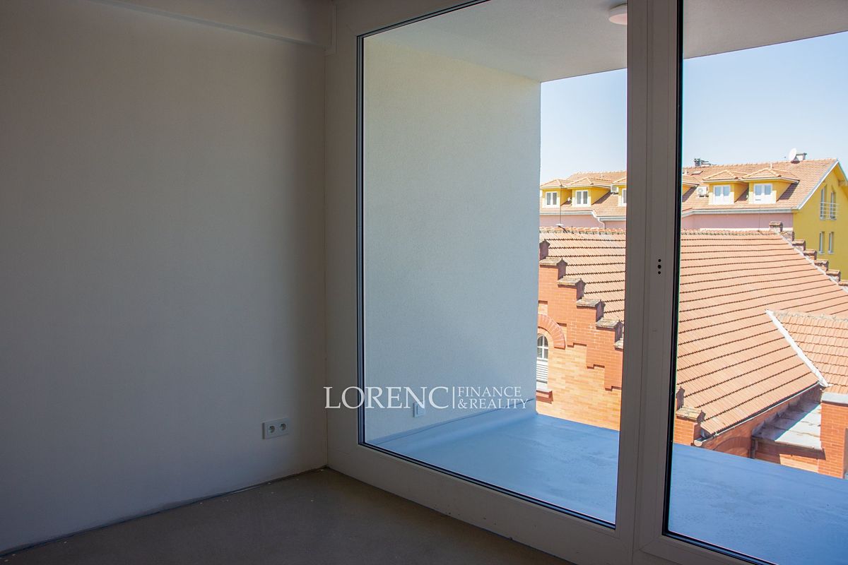 Pronájem bytu 2+kk 37 m² – fotografie 4