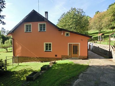 Prodej rodinného domu 175 m², pozemek 9863 m²
