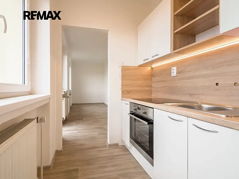 Pronájem bytu 2+1 67 m², Hradec Králové – náhled fotky 2