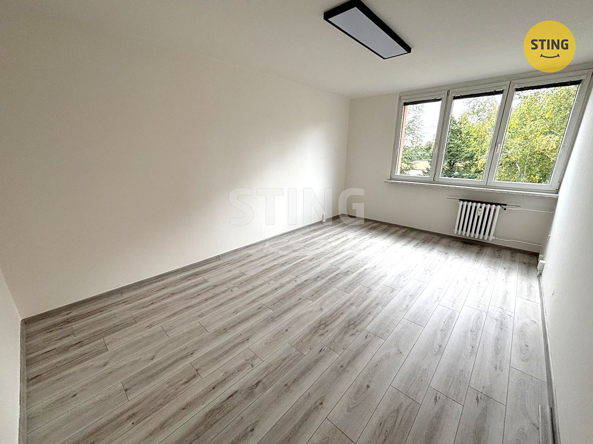 Pronájem bytu 1+1 35 m² – fotografie 3