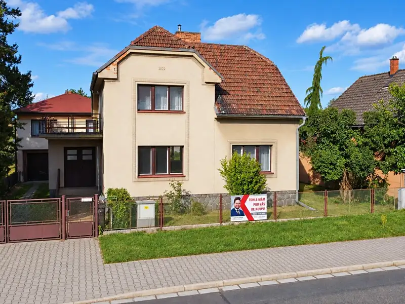 Prodej rodinného domu 258 m², pozemek 888 m², Pardubice – náhled fotky 2