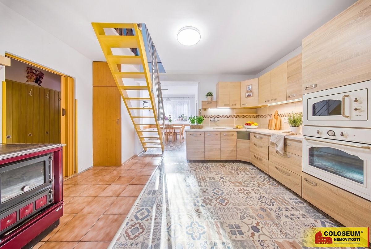 Prodej rodinného domu 95 m², pozemek 696 m² – fotografie 3