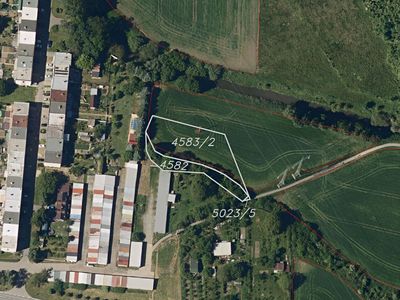 Prodej pole 1984 m²