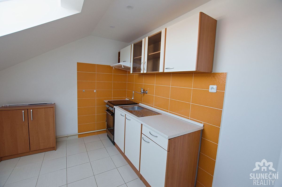 Pronájem bytu 2+kk 41 m² – fotografie 2