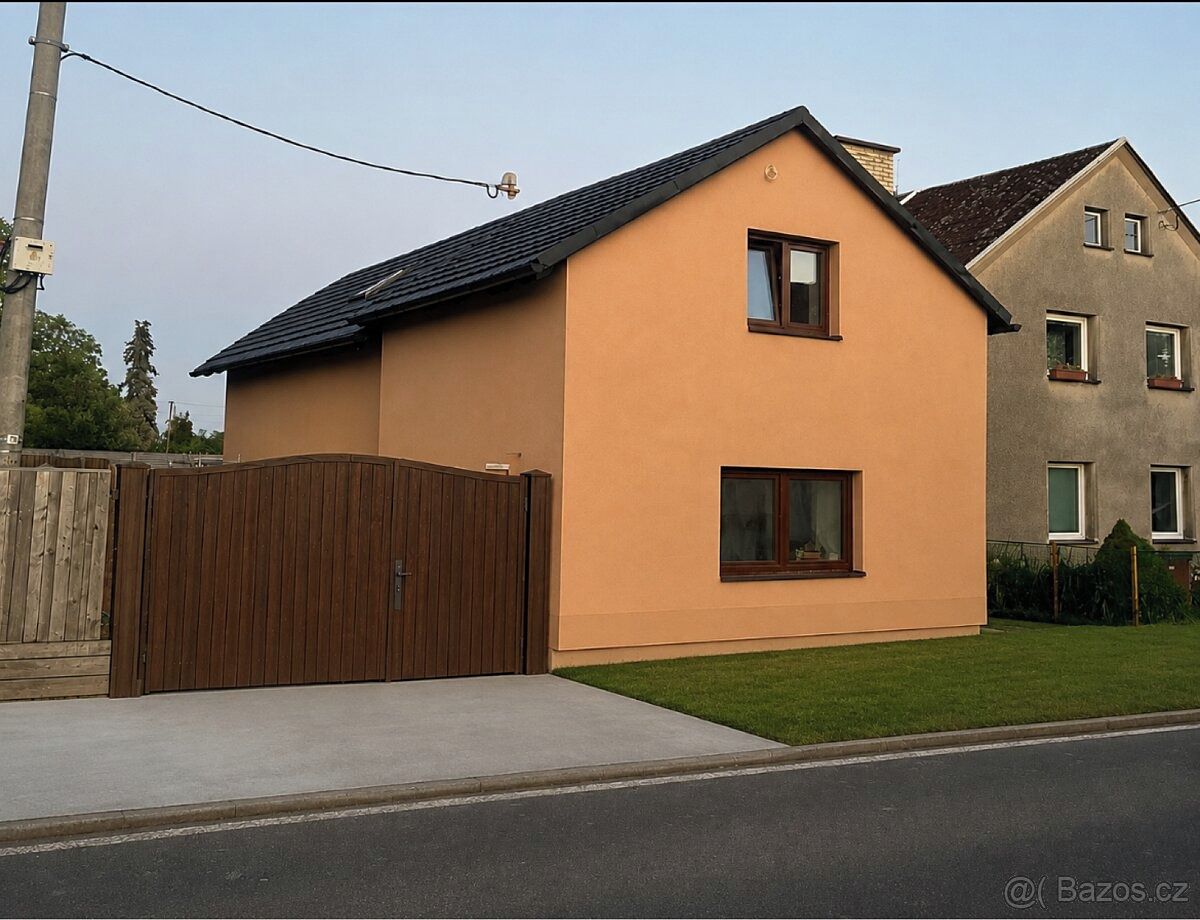 Prodej rodinného domu 170 m², pozemek 200 m² – fotografie 2
