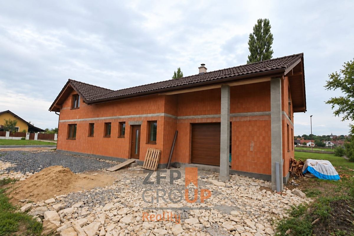 Prodej rodinného domu 262 m², pozemek 952 m² – fotografie 3