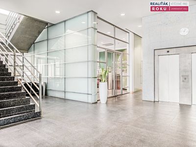 Pronájem kanceláře 570 m²