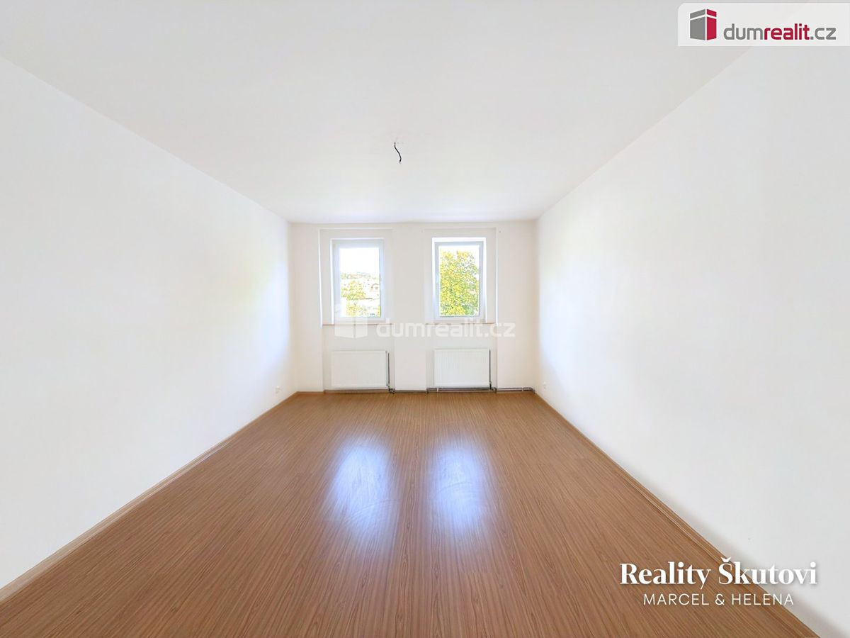 Pronájem bytu 3+1 80 m² – fotografie 3
