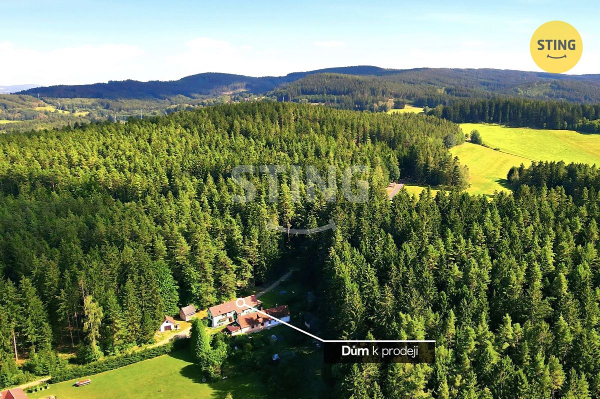 Prodej rodinného domu 200 m², pozemek 1050 m² – fotografie 5