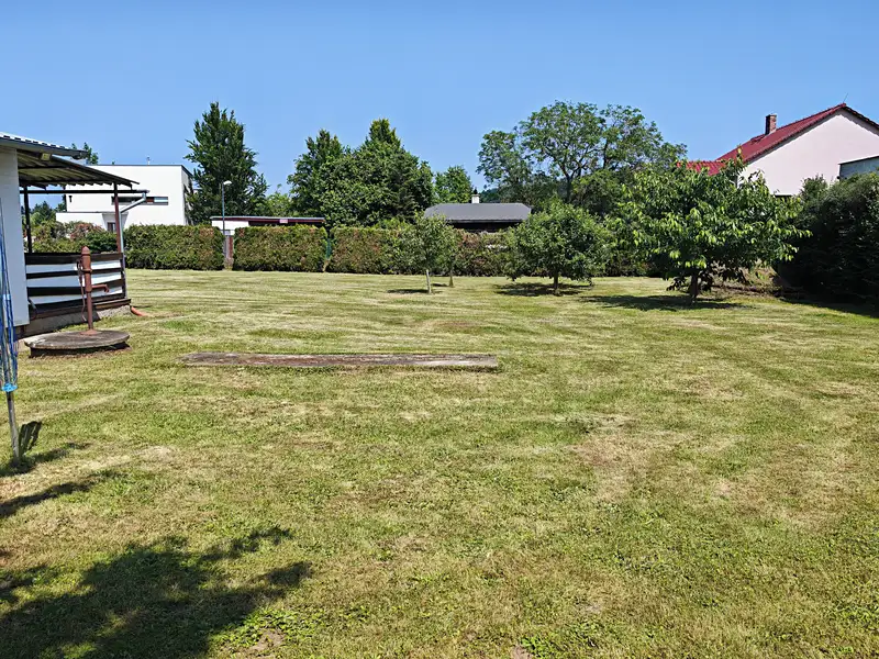 Prodej stavebního pozemku 1047 m², Černošice – náhled fotky 1
