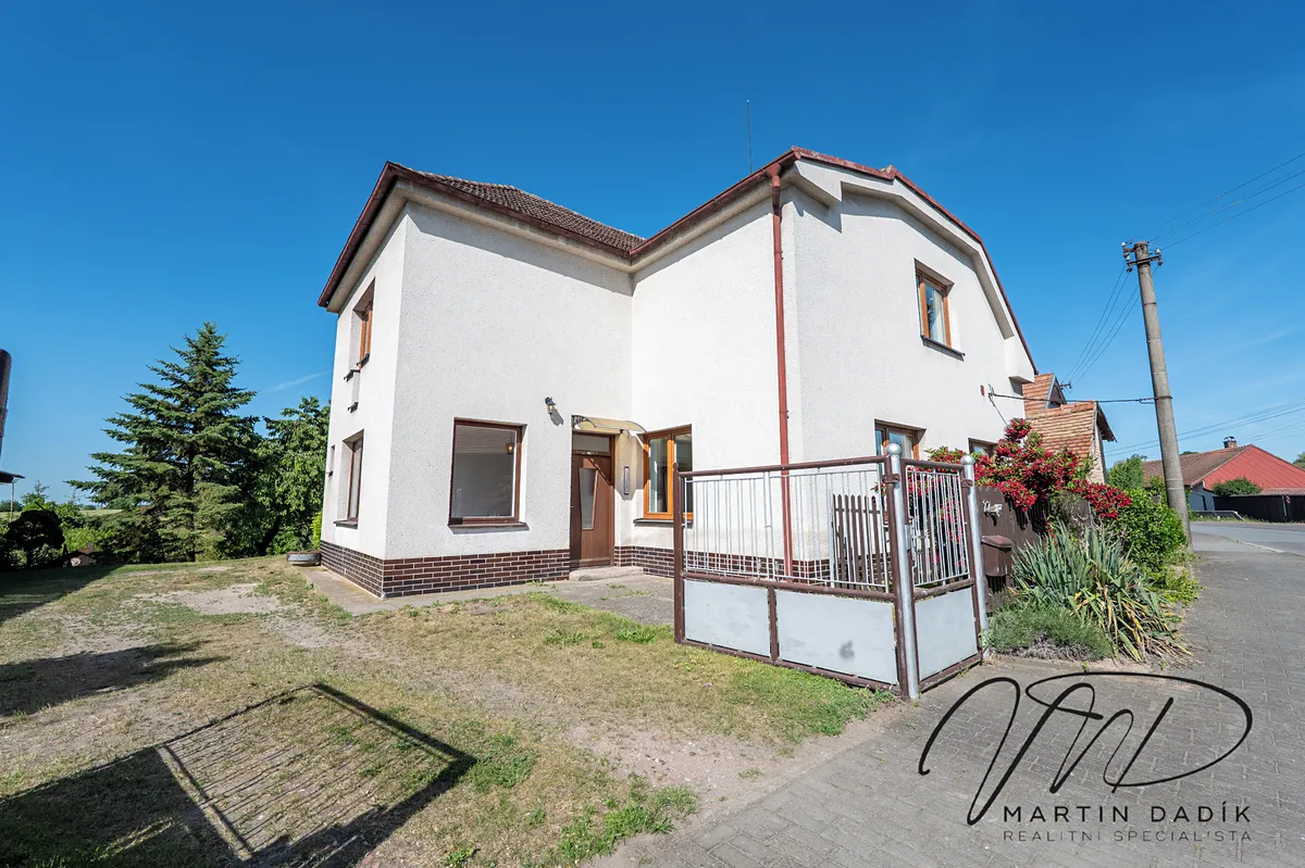 Prodej rodinného domu 232 m², pozemek 1557 m²