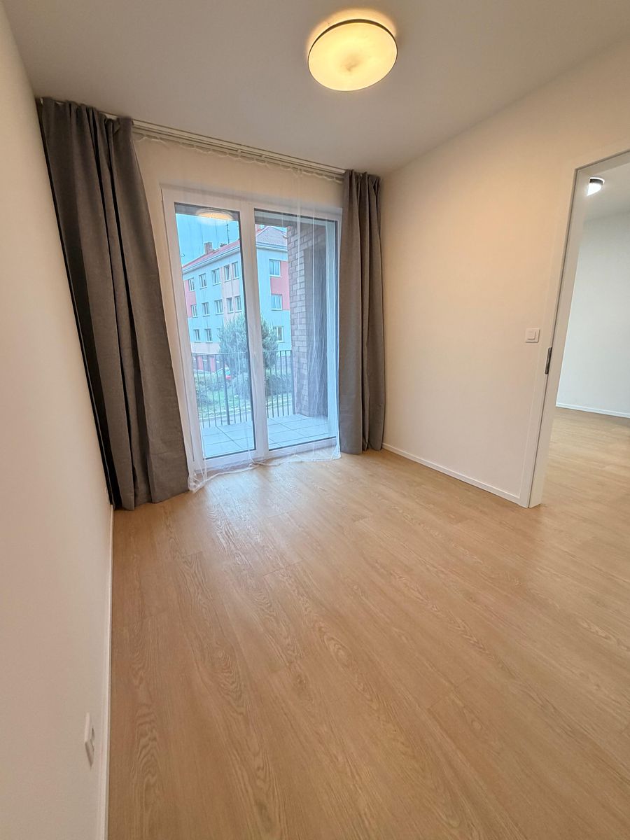 Pronájem bytu 2+kk 35 m² – fotografie 4