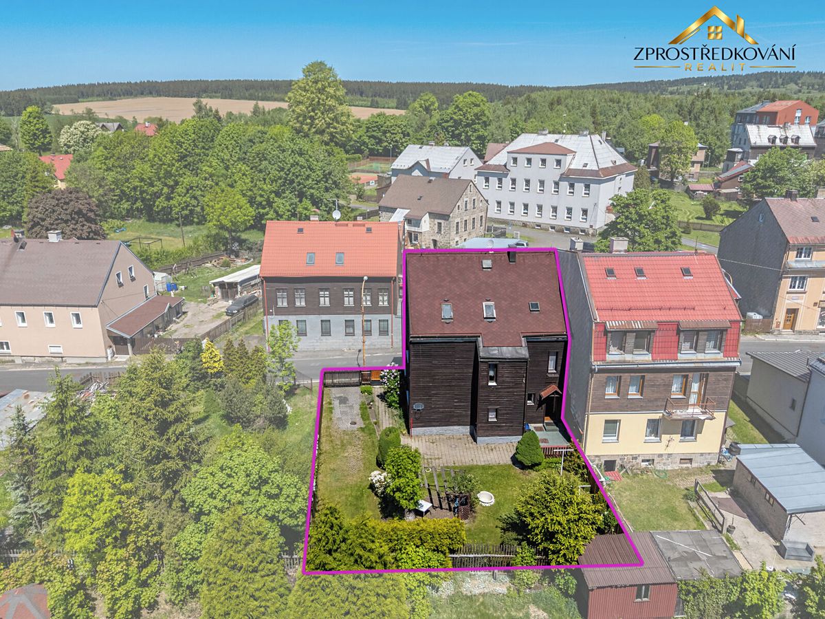 Prodej rodinného domu 250 m², pozemek 382 m² – fotografie 5