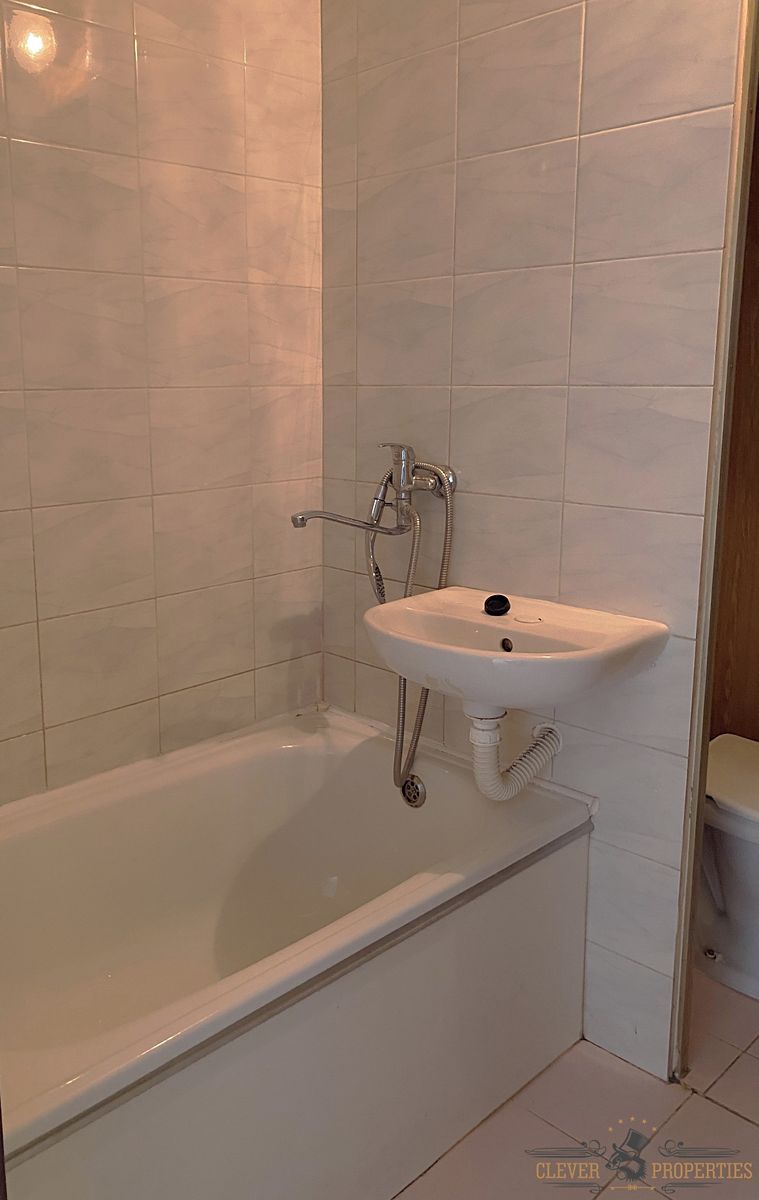 Pronájem bytu 1+1 32 m² – fotografie 4