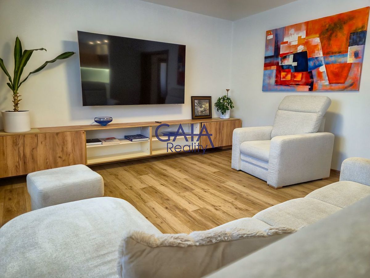 Prodej rodinného domu 222 m², pozemek 631 m² – fotografie 5