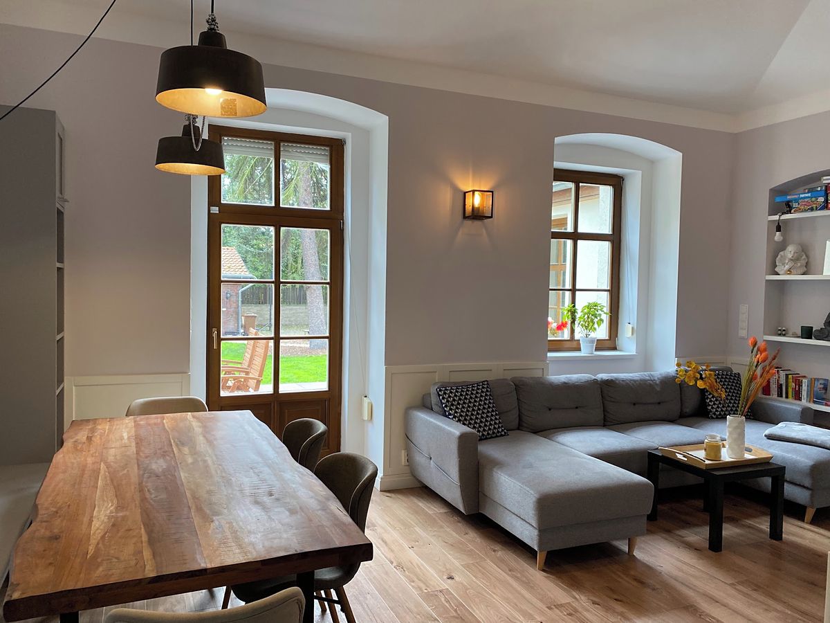 Prodej rodinného domu 356 m², pozemek 1043 m² – fotografie 3