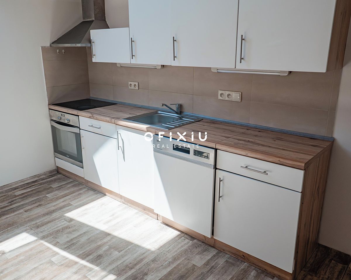 Pronájem bytu 2+kk 64 m² – fotografie 2