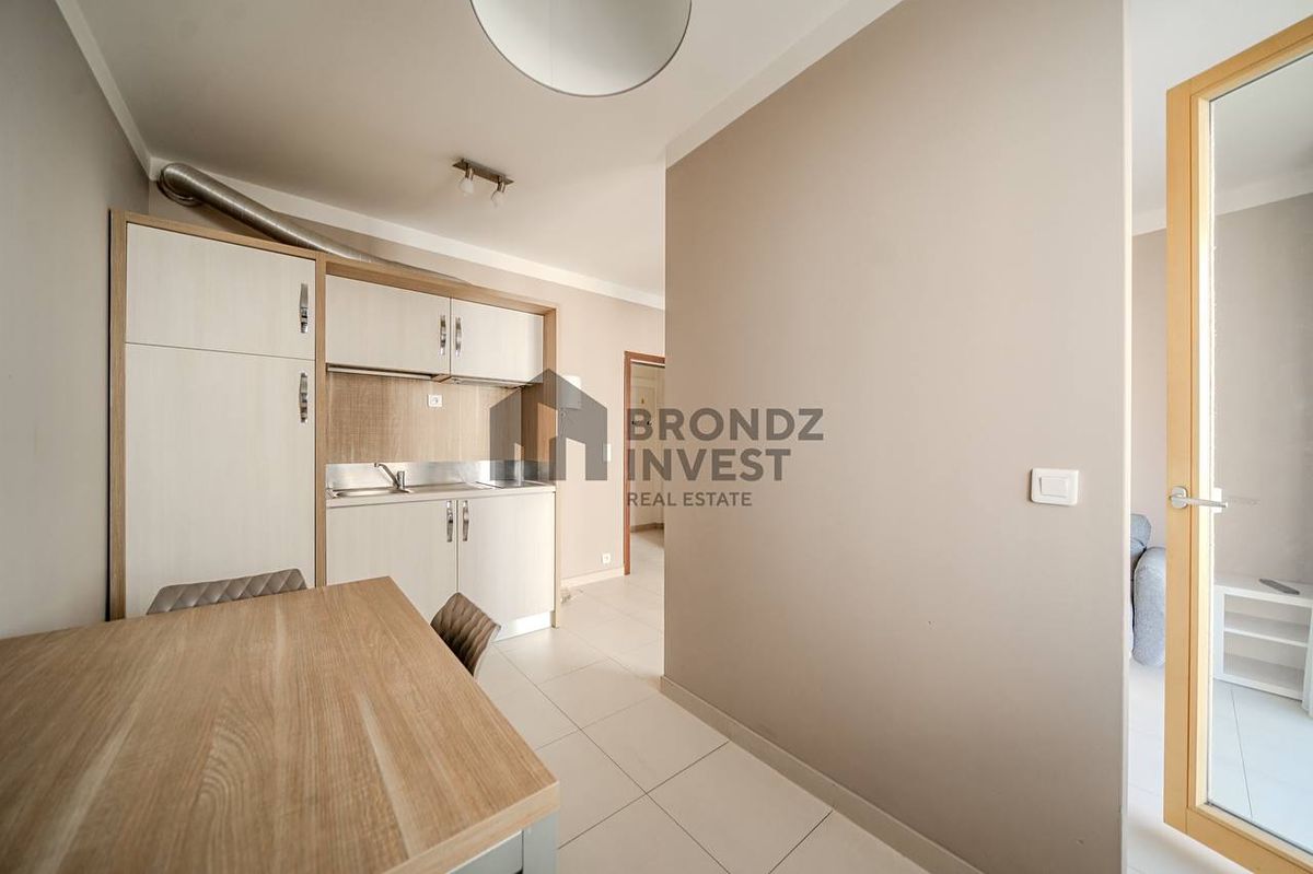Pronájem bytu 1+kk 28 m² – fotografie 5