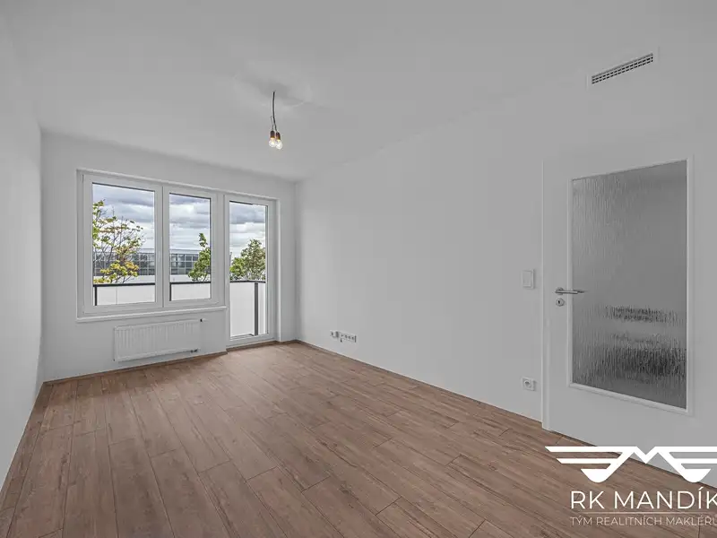 Pronájem bytu 2+kk 45 m², Praha – náhled fotky 1